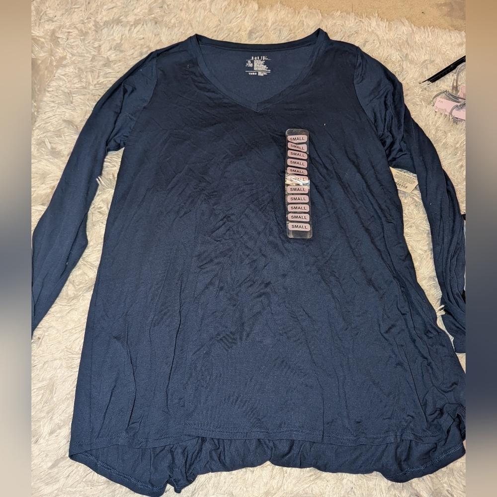 Nwt Hue Women's Blue V-Neck Top Sz S